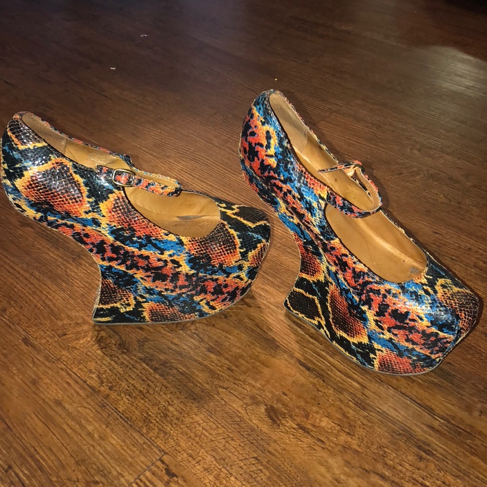Heel less shoes! SOLD